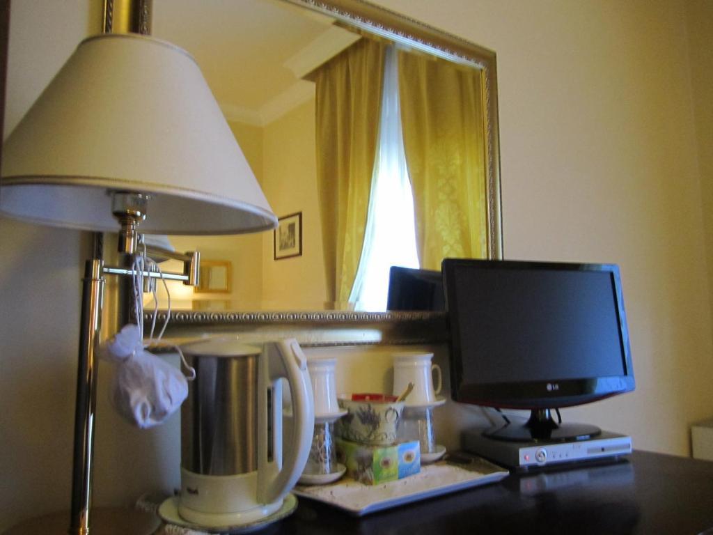 Hotel Villa Castellani Mogliano Szoba fotó