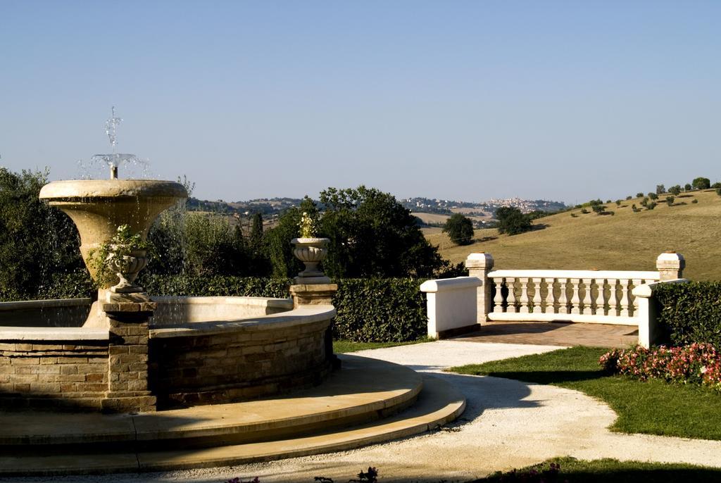 Hotel Villa Castellani Mogliano Kültér fotó